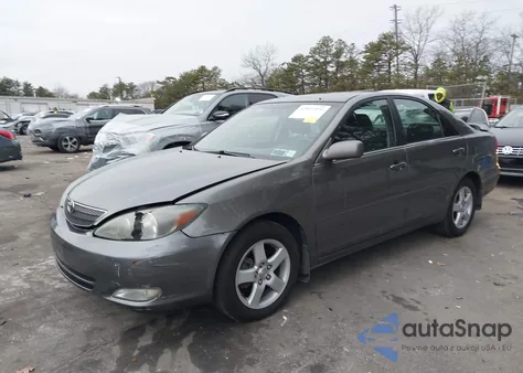 2004 Toyota Camry Se z USA, uszkodzony, nr VIN 4T1BE32K74U843083